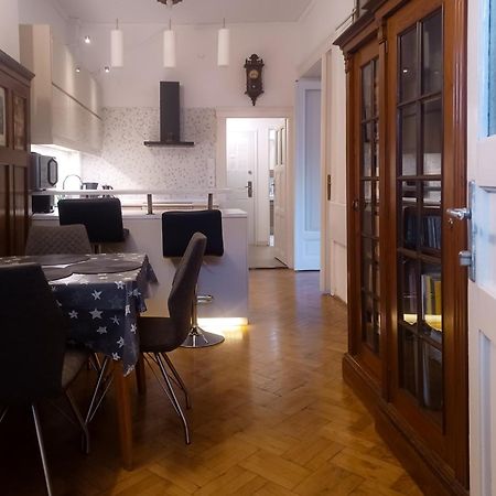Parkside Large Modern Garden View Apartment Budapest Bagian luar foto